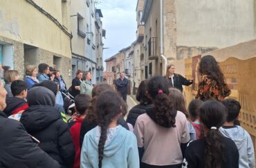 CÁRCAR CELEBRA EL DÍA DE LA TIERRA 2025 CON UN MURAL QUE HOMENAJEA LOS ANTIGUOS OFICIOS