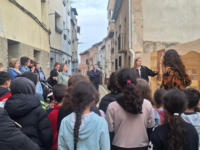 CÁRCAR CELEBRA EL DÍA DE LA TIERRA 2025 CON UN MURAL QUE HOMENAJEA LOS ANTIGUOS OFICIOS